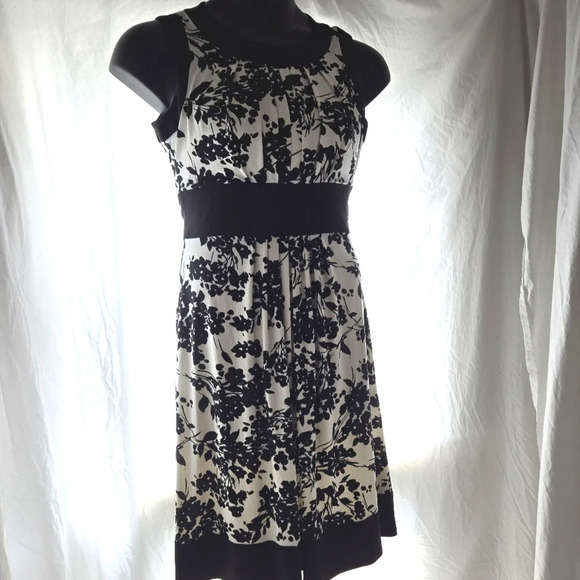 Adorable Dress - Picture 8 of 8